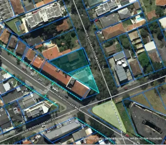 Lote/Terreno à venda, 715m² no Mercês, Curitiba