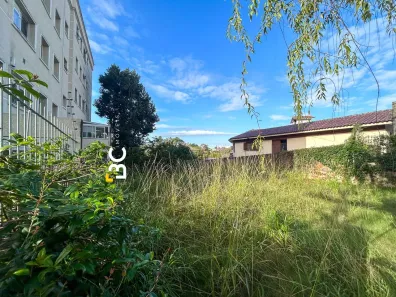 Lote/Terreno à venda, 360m² no Vila Ipiranga, Porto Alegre