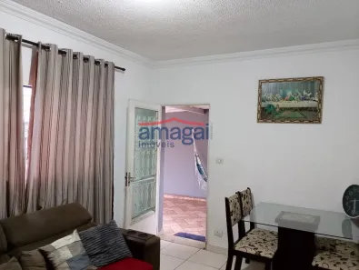 Casa com 2 Quartos à venda, 129m² no Parque Itamarati, Jacareí