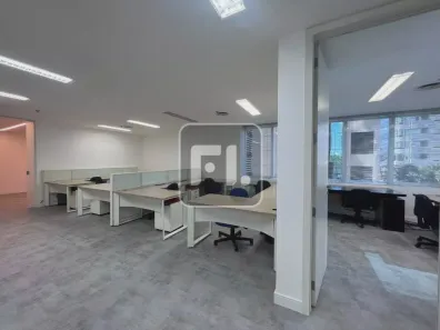 Sala Comercial para alugar, 145m² no Vila Olímpia, São Paulo