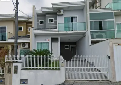 Sobrado com 3 Quartos à venda, 112m² no Petrópolis, Joinville