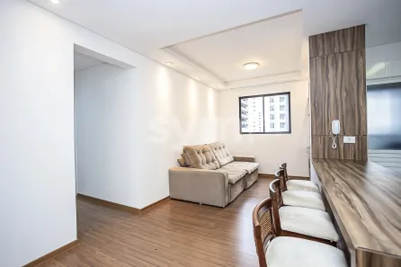 Apartamento com 2 Quartos para alugar, 64m² no Centro, Curitiba