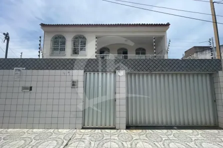 Casa com 4 Quartos à venda, 165m² no Farolândia, Aracaju