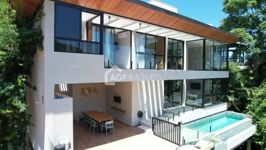 Casa de Condomínio com 3 Quartos à venda, 450m² no Engenho do Mato, Niterói