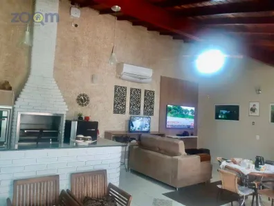 Casa com 3 Quartos à venda, 210m² no Tulipas, Jundiaí