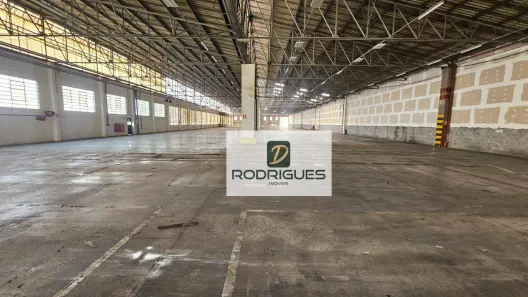 Galpão/Depósito/Armazém para alugar, 2800m² no Canhema, Diadema