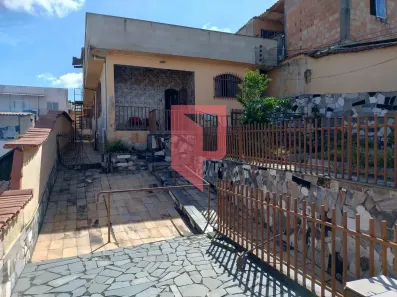Casa com 3 Quartos à venda, 240m² no Lagoinha, Belo Horizonte
