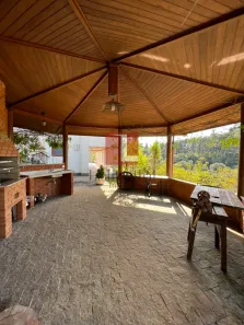 Casa de Condomínio com 4 Quartos à venda, 260m² no Vale Encantado, Campos do Jordão