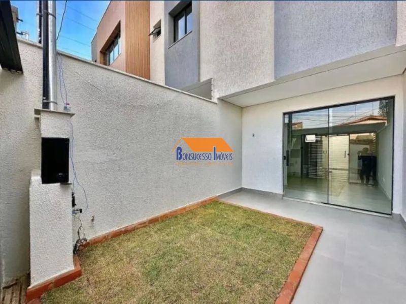 Casa com 2 quartos — Planalto, Belo Horizonte