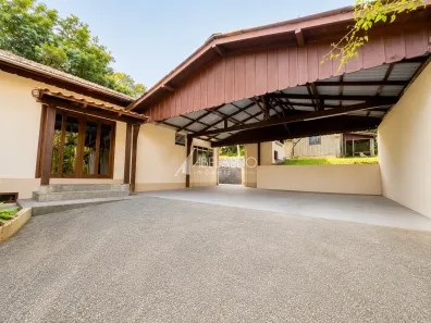 Casa com 3 Quartos para alugar, 223m² no Velha, Blumenau