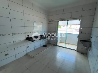 Apartamento com 2 Quartos para alugar, 80m² no Tubalina, Uberlândia
