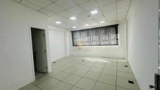 Sala Comercial para alugar, 35m² no Vila Santo Antônio, Bauru