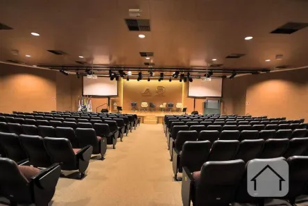 Prédio Comercial para alugar, 4504m² no Luz, São Paulo