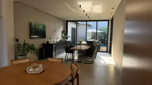 Casa com 3 Quartos à venda, 206m² no Laranjeiras, Uberlândia