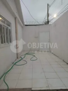 Casa com 3 Quartos à venda, 70m² no Alto Umuarama, Uberlândia