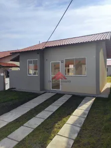 Casa de Condomínio com 2 Quartos à venda, 45m² no Três Pontes, Itaboraí