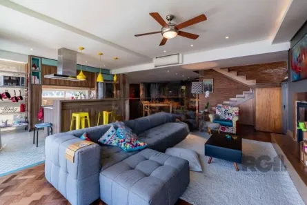 Casa com 3 Quartos para alugar, 350m² no Sétimo Céu, Porto Alegre