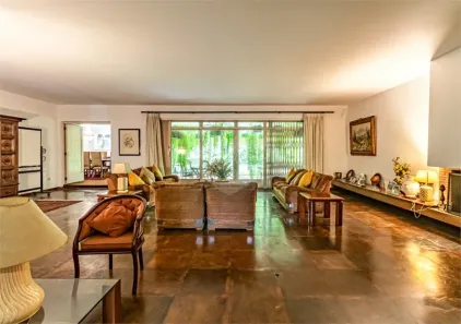Sobrado com 5 Quartos para venda ou aluguel, 600m² no Jardim Guedala, São Paulo