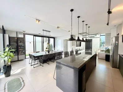 Casa de Condomínio com 3 Quartos à venda, 180m² no Esperança, Londrina