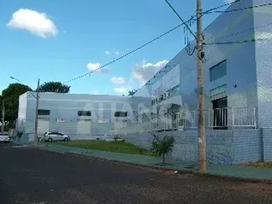 Ponto Comercial para alugar, 100m² no Santa Mônica, Uberlândia