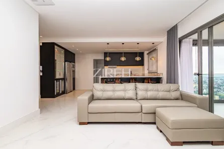 Apartamento com 3 Quartos para alugar, 139m² no Água Verde, Curitiba