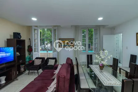 Casa com 6 Quartos à venda, 220m² no Catete, Rio de Janeiro