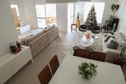Casa de Condomínio com 3 Quartos para alugar, 240m² no Tamboré, Santana de Parnaíba