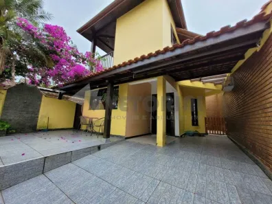 Sobrado com 2 Quartos à venda, 111m² no Indaiá, Caraguatatuba