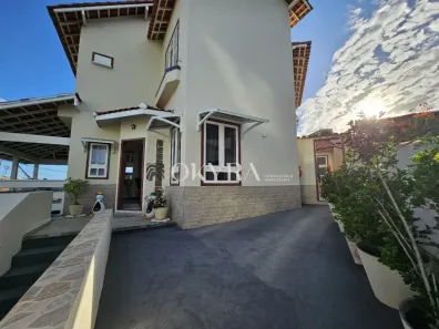 Casa com 3 Quartos à venda, 315m² no Imbetiba, Macaé