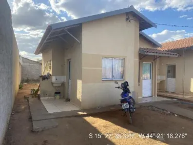 Casa com 2 Quartos à venda, 200m² no Januária, Januária