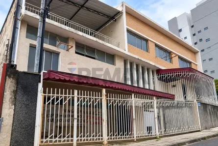 Imóvel Comercial com 7 Quartos para alugar, 840m² no Centro, Juiz de Fora