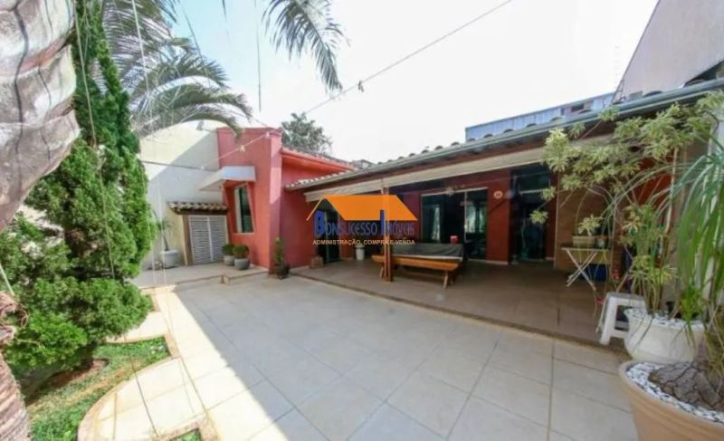 Casa com 3 quartos — Carlos Prates, Belo Horizonte