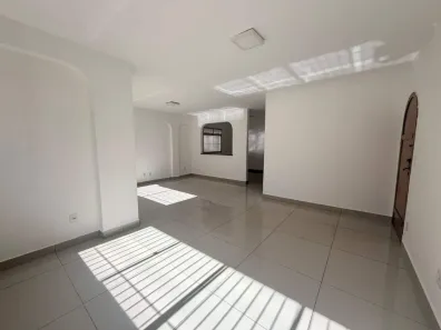 Apartamento com 3 Quartos para alugar, 140m² no Santo Antônio, Belo Horizonte