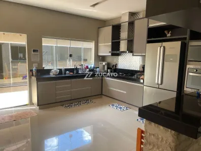 Casa com 3 Quartos à venda, 210m² no Jardim do Lago, Uberaba