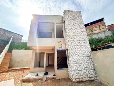 Casa com 3 Quartos à venda, 120m² no Ipiranga, Juiz de Fora