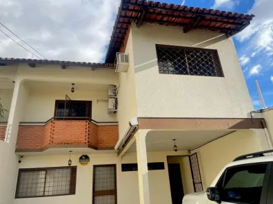 Casa com 3 Quartos à venda, 176m² no Jardim América, Goiânia
