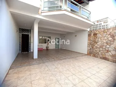 Casa com 5 Quartos à venda, 392m² no Santa Mônica, Uberlândia