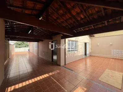 Casa com 3 Quartos para alugar, 161m² no Paulista, Piracicaba