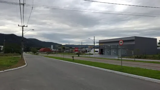 Lote/Terreno à venda, 200m² no Forquilhas, São José