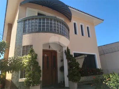 Sobrado com 3 Quartos à venda, 377m² no Jardim Leonor Mendes de Barros, São Paulo
