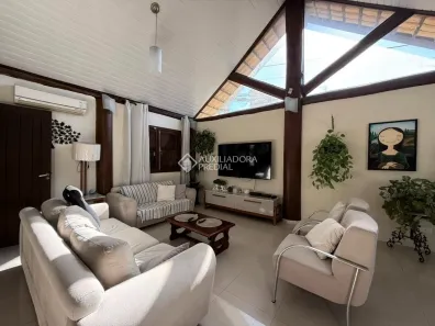 Casa com 3 Quartos à venda, 225m² no Rio Tavares, Florianópolis