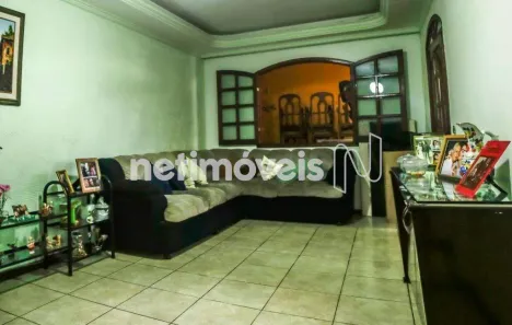 Casa com 4 Quartos à venda, 200m² no Carajás, Contagem