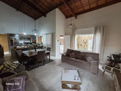 Sobrado com 2 Quartos à venda, 180m² no Village das Flores, Caçapava