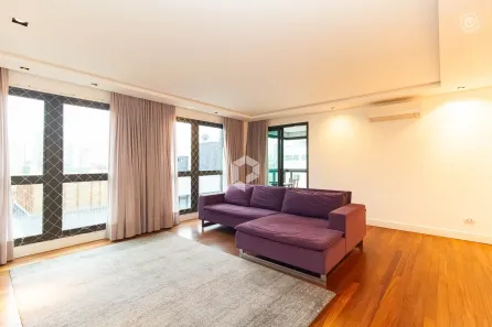 Apartamento com 3 Quartos para alugar, 142m² no Água Verde, Curitiba