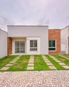 Casa com 3 Quartos para venda ou aluguel, 94m² no SIM, Feira de Santana