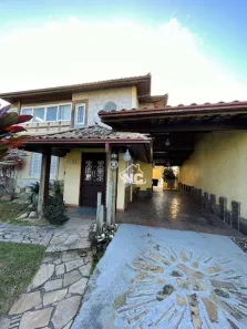 Casa com 4 Quartos à venda, 360m² no Piratininga, Niterói