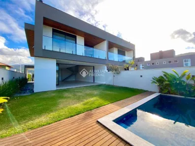 Casa com 3 Quartos à venda, 270m² no Lagoa da Conceição, Florianópolis