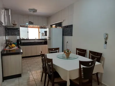 Casa com 3 Quartos à venda, 100m² no Goiânia 2, Goiânia