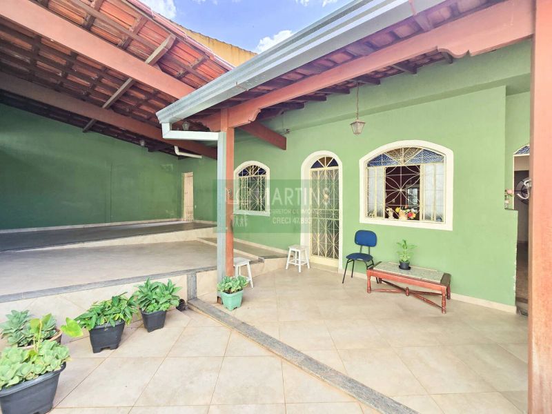 Casa com 5 quartos — Floramar, Belo Horizonte