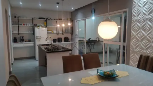 Casa de Condomínio com 3 Quartos à venda, 170m² no Parque Residencial Santo André, Caçapava